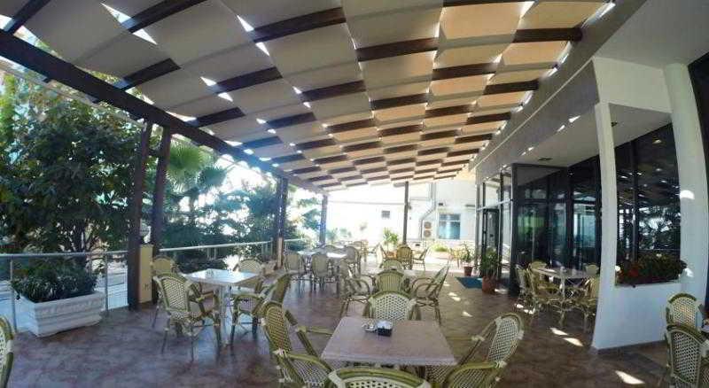 Hotel Bella Vista Shkallnur Экстерьер фото