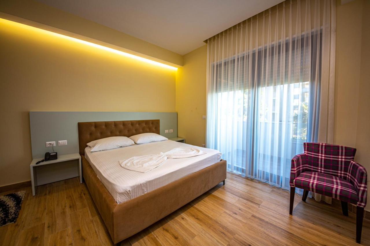 Hotel Bella Vista Shkallnur Экстерьер фото