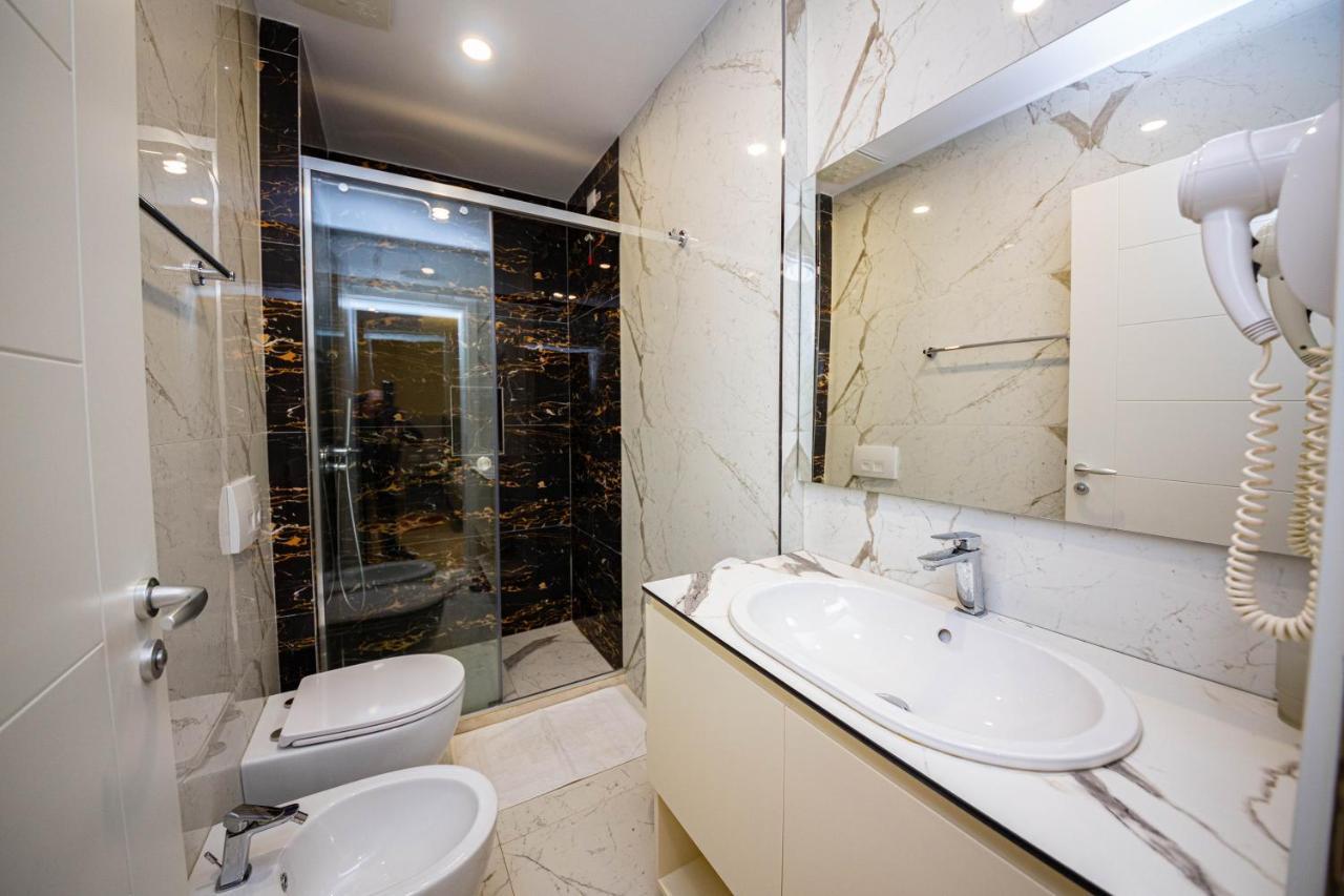 Hotel Bella Vista Shkallnur Экстерьер фото