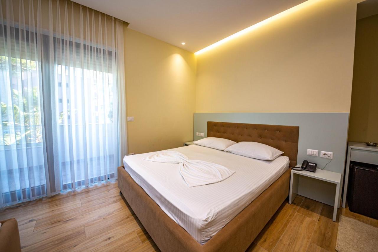 Hotel Bella Vista Shkallnur Экстерьер фото