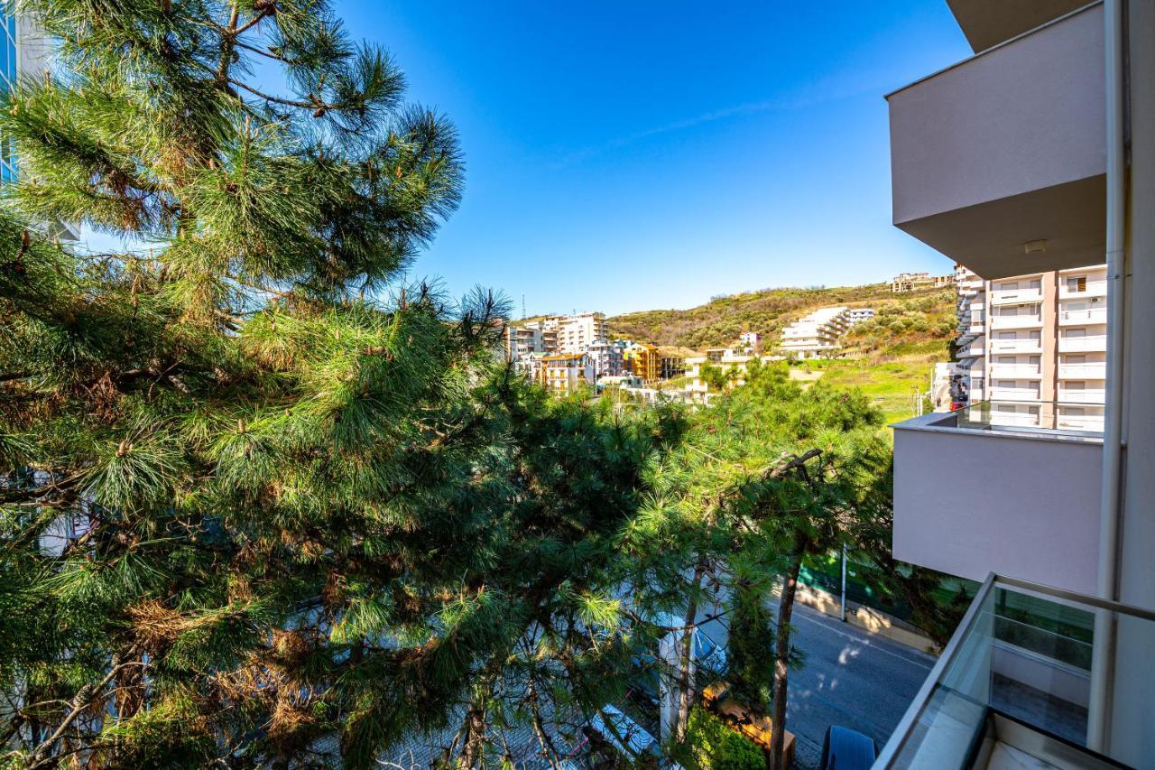 Hotel Bella Vista Shkallnur Экстерьер фото