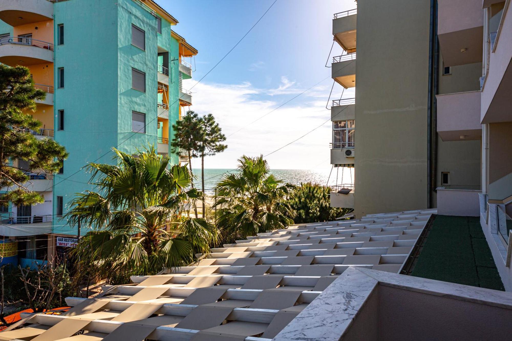 Hotel Bella Vista Shkallnur Экстерьер фото