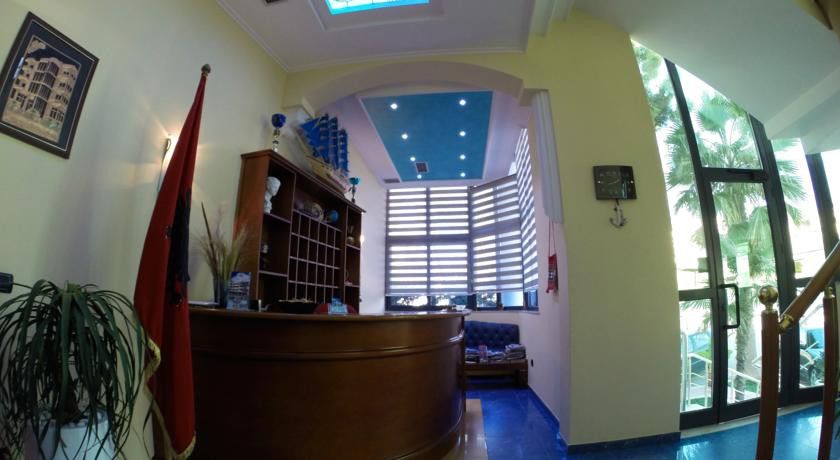 Hotel Bella Vista Shkallnur Экстерьер фото
